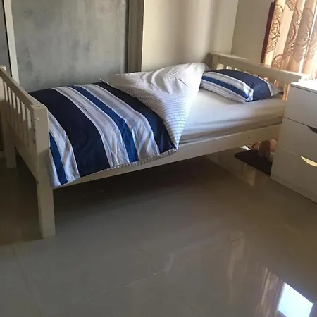 2 Bed Furnished With Garden And Parking アパート