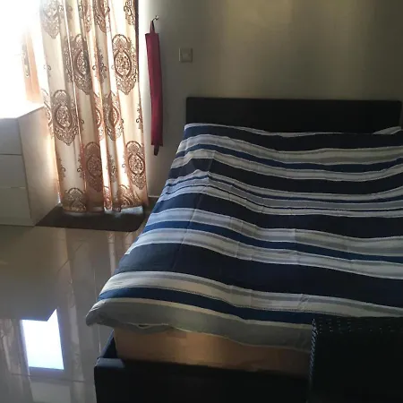 شقة 2 Bed Furnished With Garden And Parking